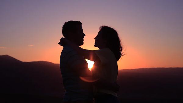 室谈恋爱应该怎么处理不朽情缘模拟器办公(图1)